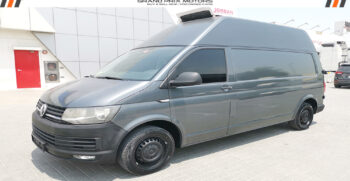 This Is Volkswagen Transporter 2.0Tsi 2017 Model With AC In Rear