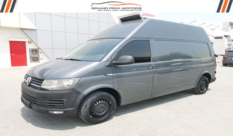 This Is Volkswagen Transporter 2.0Tsi 2017 Model With AC In Rear