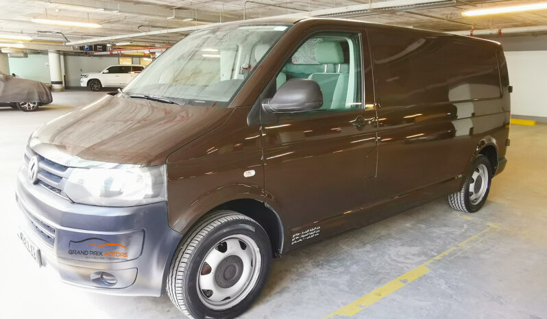 This Is Volkswagen Transporter LONG Wheel Base AUTOMATIC 2015 Model GCC Specs