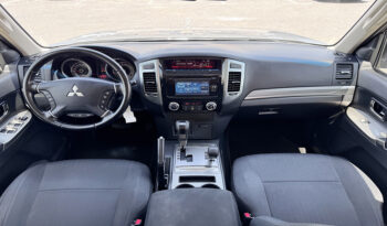 Mitsubishi Pajero V6 3.0 GLS 7 Seater full
