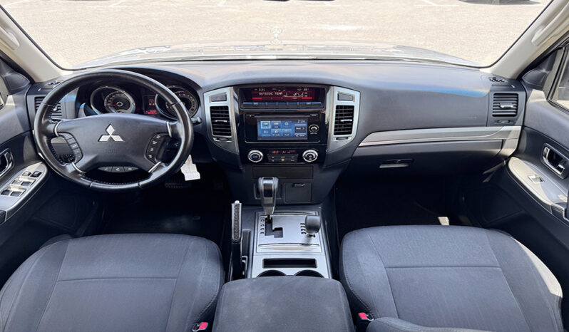 Mitsubishi Pajero V6 3.0 GLS 7 Seater full