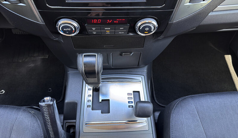 Mitsubishi Pajero V6 3.0 GLS 7 Seater full