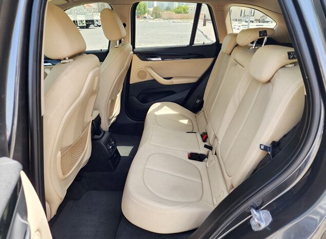 BMW X1 sDrive20i full