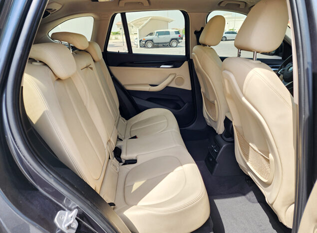 BMW X1 sDrive20i full