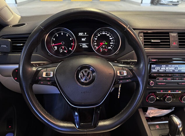 Volkswagen Jetta V4 2.0 S full