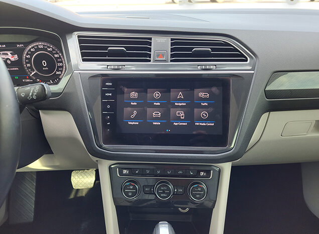 Volkswagen Tiguan 4Motion 2.0 Sport full