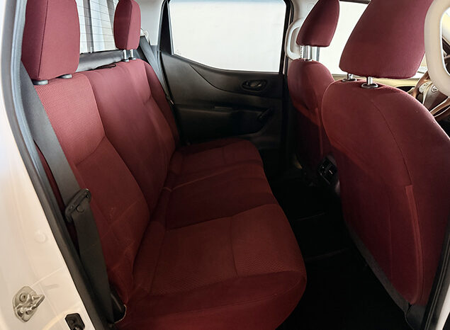 Nissan Navara SE 4×4 2.5 Double Cabin Automatic full