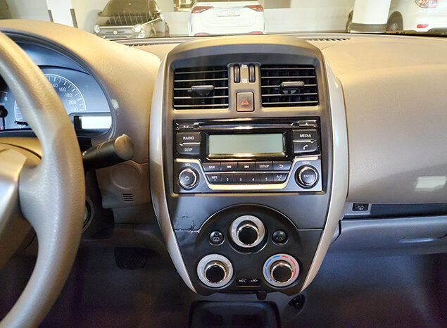 Nissan Sunny V4 1.5 full