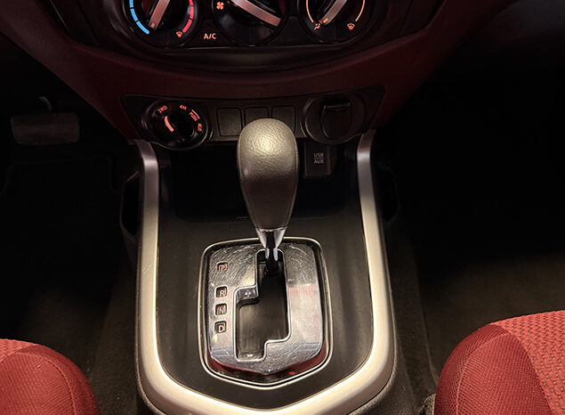 Nissan Navara SE 4×4 2.5 Double Cabin Automatic full