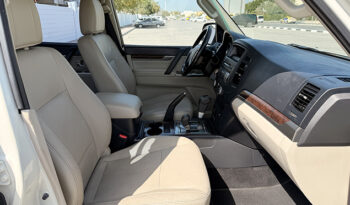 Mitsubishi Pajero GLS V6 3.8 7 Seater full