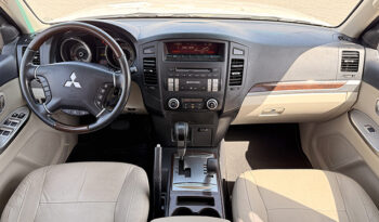 Mitsubishi Pajero GLS V6 3.8 7 Seater full