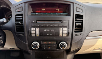 Mitsubishi Pajero GLS V6 3.8 7 Seater full