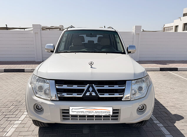 Mitsubishi Pajero GLS V6 3.8 7 Seater full