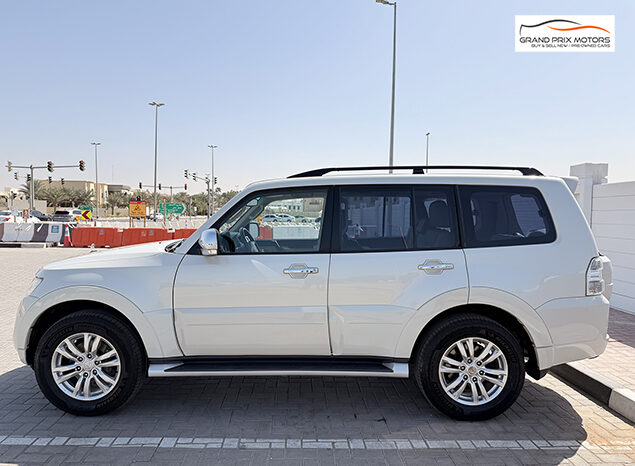 Mitsubishi Pajero GLS V6 3.8 7 Seater full