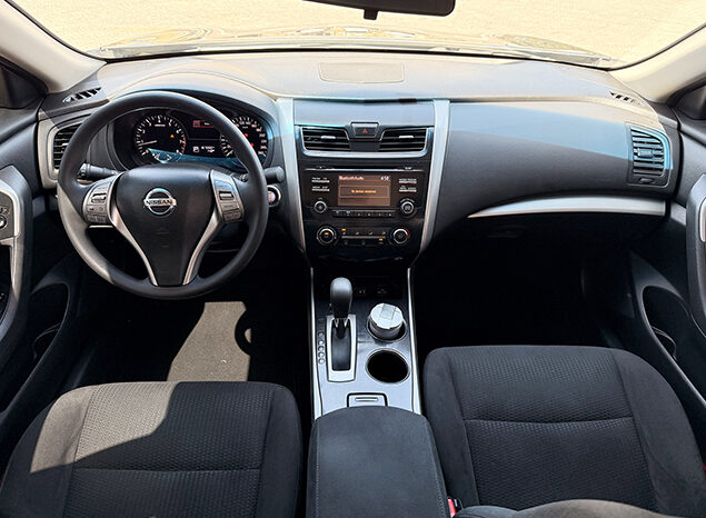 Nissan Altima 2.5 SV full