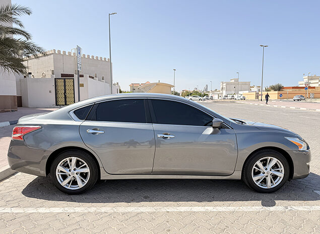 Nissan Altima 2.5 SV full