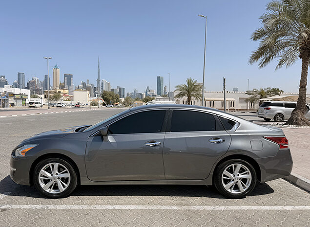 Nissan Altima 2.5 SV full