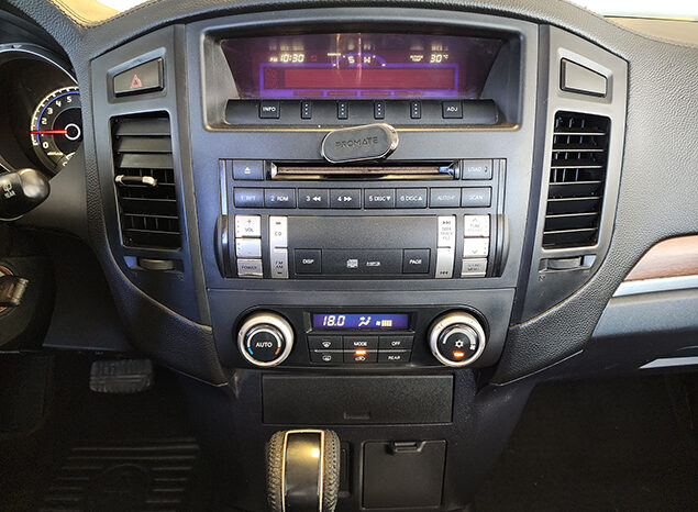 Mitsubishi Pajero GLS V6 3.5 full