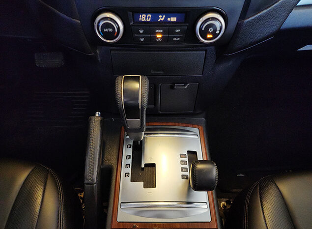 Mitsubishi Pajero GLS V6 3.5 full