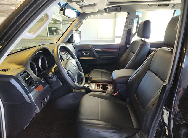 Mitsubishi Pajero GLS V6 3.5 full