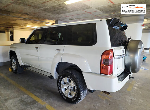 Nissan Patrol Safari V6 4.8 AUTOMATIC full