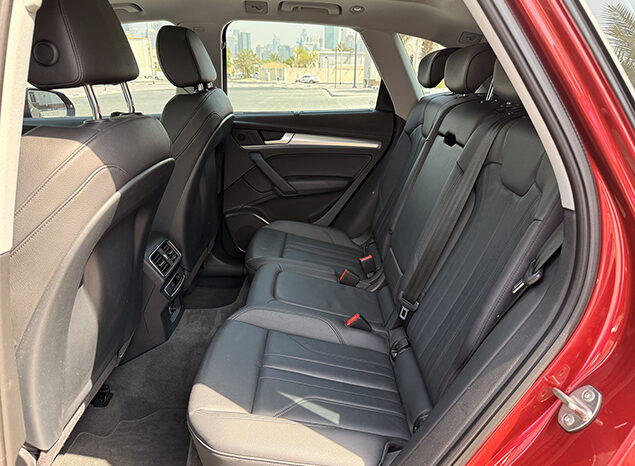 Audi Q5 45 TFSI Quattro S line 2.0L Turbocharged full