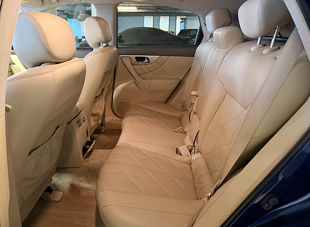 Infiniti QX70 Excellence V6 3.7 full