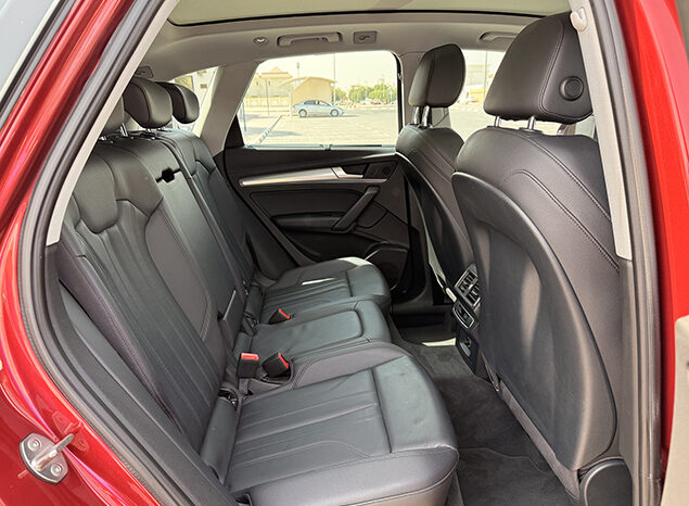 Audi Q5 45 TFSI Quattro S line 2.0L Turbocharged full