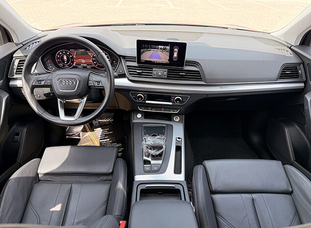 Audi Q5 45 TFSI Quattro S line 2.0L Turbocharged full