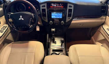 Mitsubishi Pajero GLS V6 3.8 7 Seater full