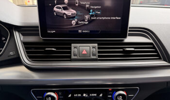 Audi Q5 45 TFSI Quattro S line 2.0L Turbocharged full