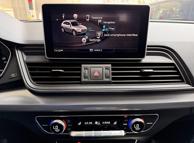 Audi Q5 45 TFSI Quattro S line 2.0L Turbocharged full