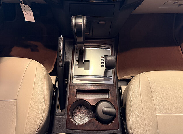 Mitsubishi Pajero GLS V6 3.8 7 Seater full