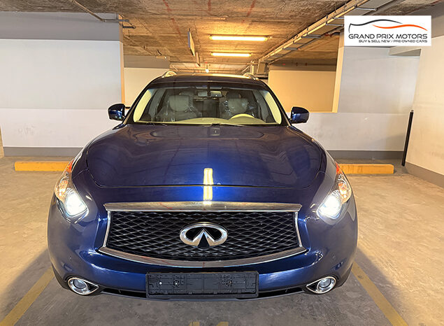 Infiniti QX70 Excellence V6 3.7 full