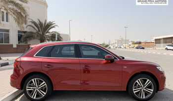 Audi Q5 45 TFSI Quattro S line 2.0L Turbocharged full