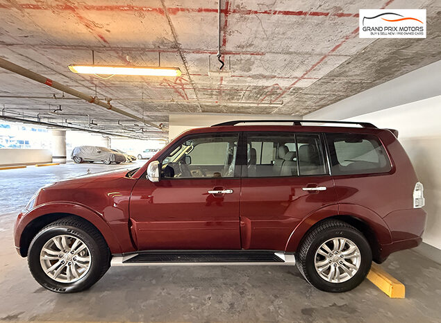 Mitsubishi Pajero GLS V6 3.8 7 Seater full