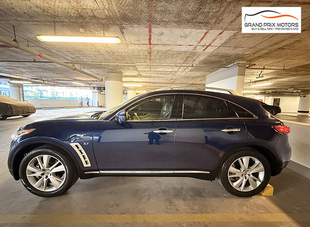 Infiniti QX70 Excellence V6 3.7 full