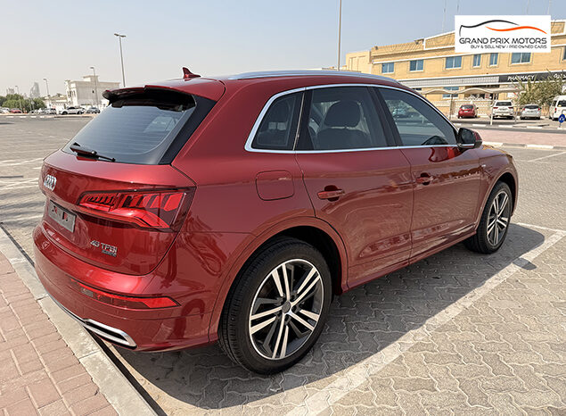 Audi Q5 45 TFSI Quattro S line 2.0L Turbocharged full