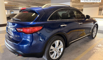 Infiniti QX70 Excellence V6 3.7 full
