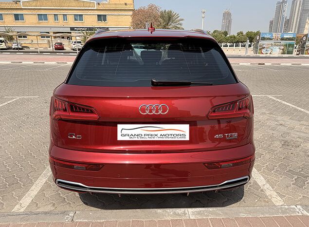 Audi Q5 45 TFSI Quattro S line 2.0L Turbocharged full