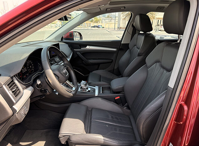 Audi Q5 45 TFSI Quattro S line 2.0L Turbocharged full