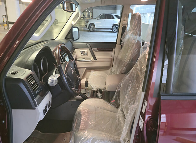 Mitsubishi Pajero GLS V6 3.8 7 Seater full